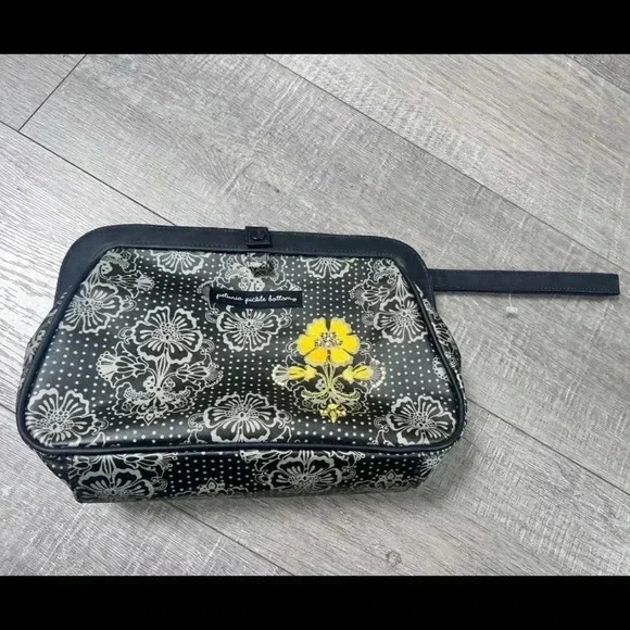 Petunia Pickle Bottom Cross Town Clutch Black Yellow Floral - Picture 4 of 4